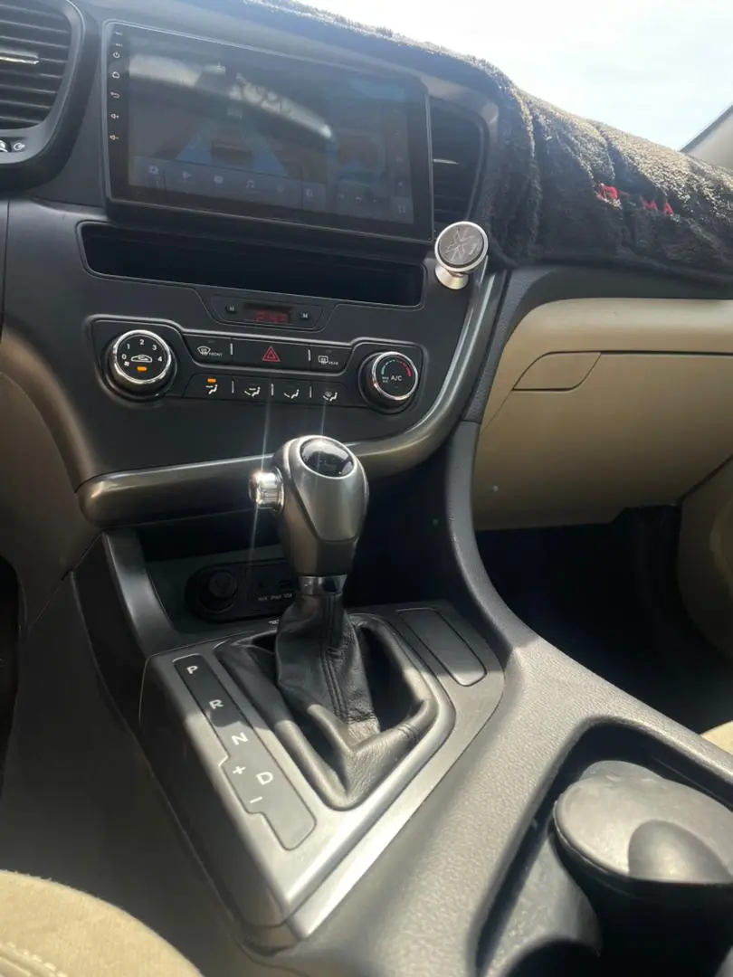 كيا أوبتيما 2012 بحالة ممتازة وبانوراما - صورة 8