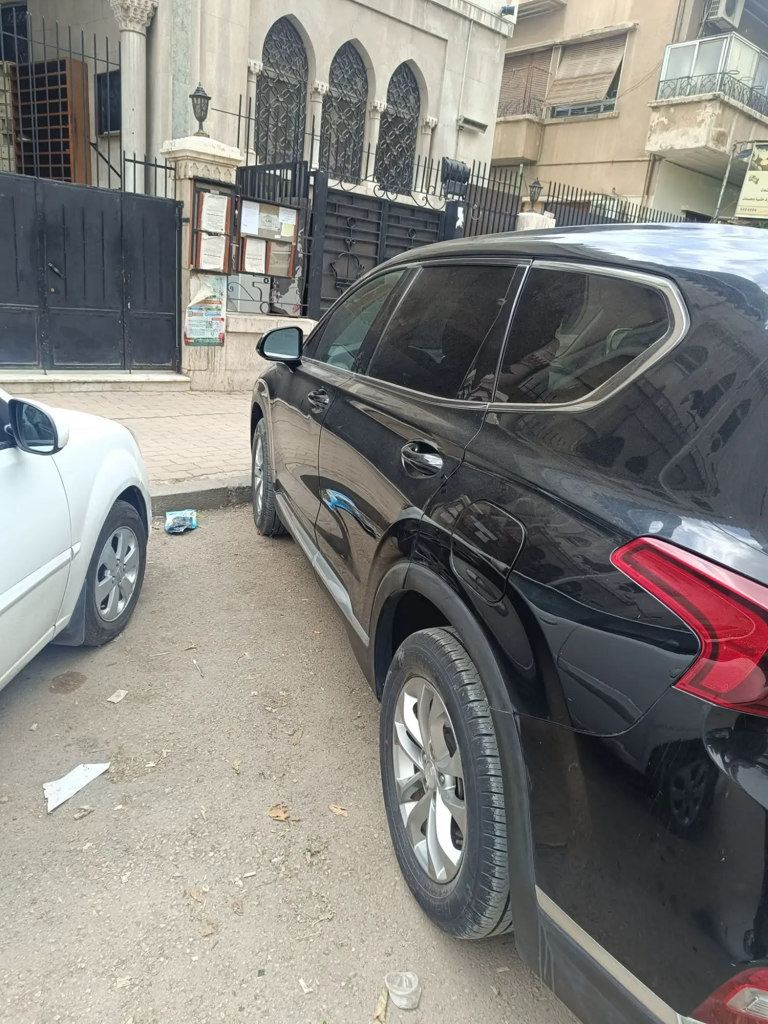 هيونداي سنتا في موديل 2020 بحالة ممتازة - صورة 2