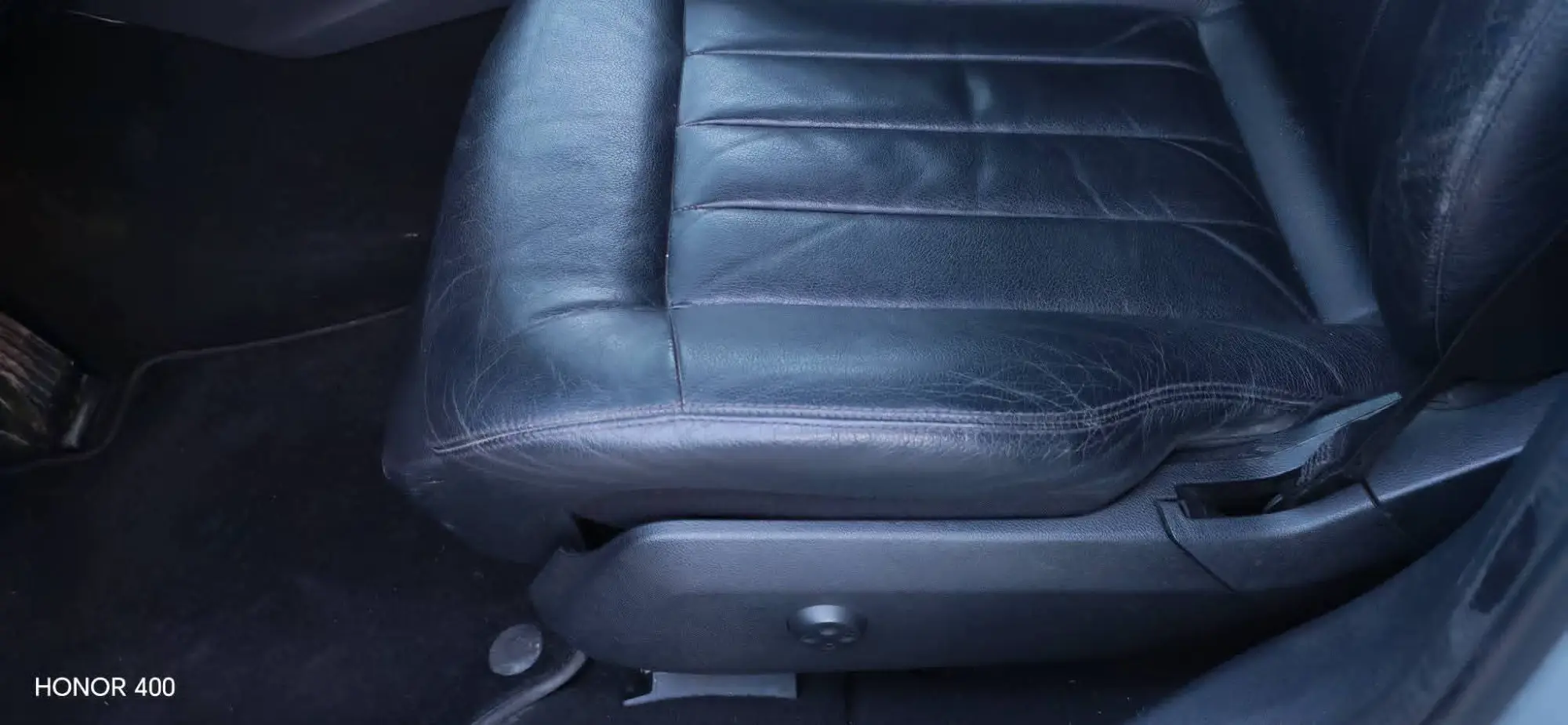 مرسيدس-بنز E-Class 2011 بحالة ممتازة - صورة 7