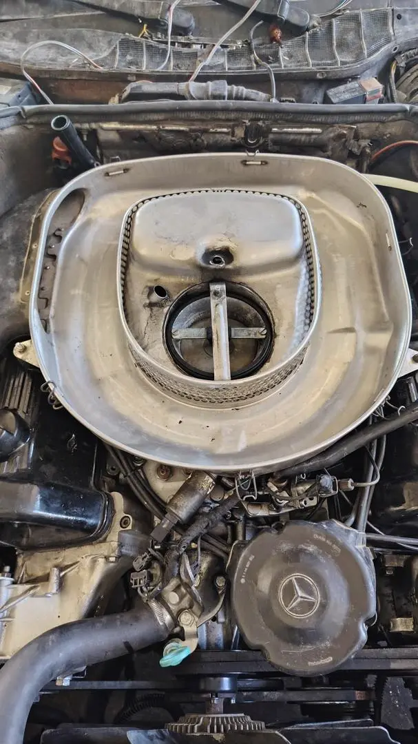 مرسيدس تمساحة موديل 1986 - أيقونة الفخامة الكلاسيكية - صورة 10