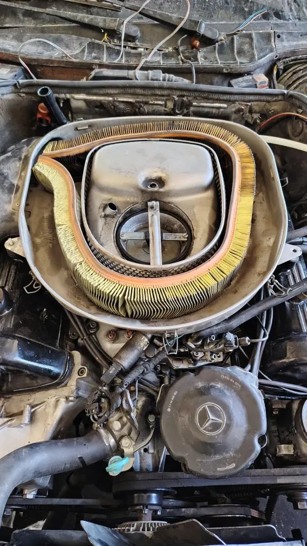 مرسيدس تمساحة موديل 1986 - أيقونة الفخامة الكلاسيكية - صورة 11