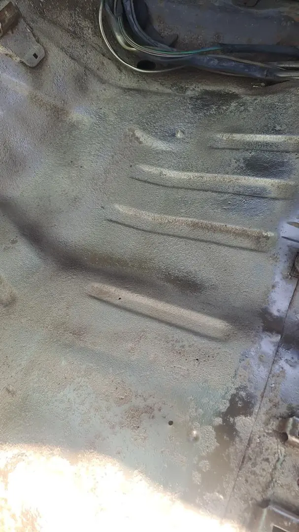 مرسيدس تمساحة موديل 1986 - أيقونة الفخامة الكلاسيكية - صورة 18