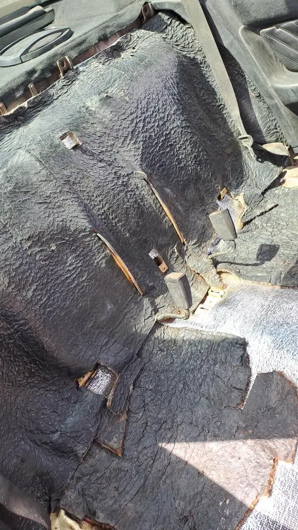 مرسيدس تمساحة موديل 1986 - أيقونة الفخامة الكلاسيكية - صورة 22