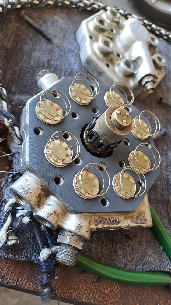 مرسيدس تمساحة موديل 1986 - أيقونة الفخامة الكلاسيكية - صورة 23