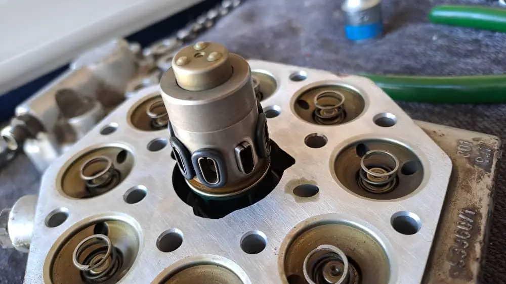 مرسيدس تمساحة موديل 1986 - أيقونة الفخامة الكلاسيكية - صورة 26