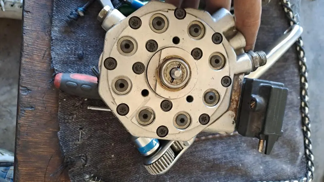 مرسيدس تمساحة موديل 1986 - أيقونة الفخامة الكلاسيكية - صورة 27