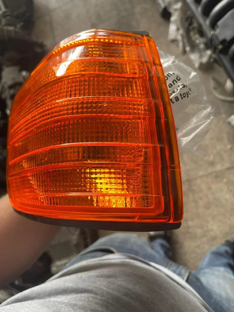 مرسيدس تمساحة موديل 1986 - أيقونة الفخامة الكلاسيكية - صورة 30