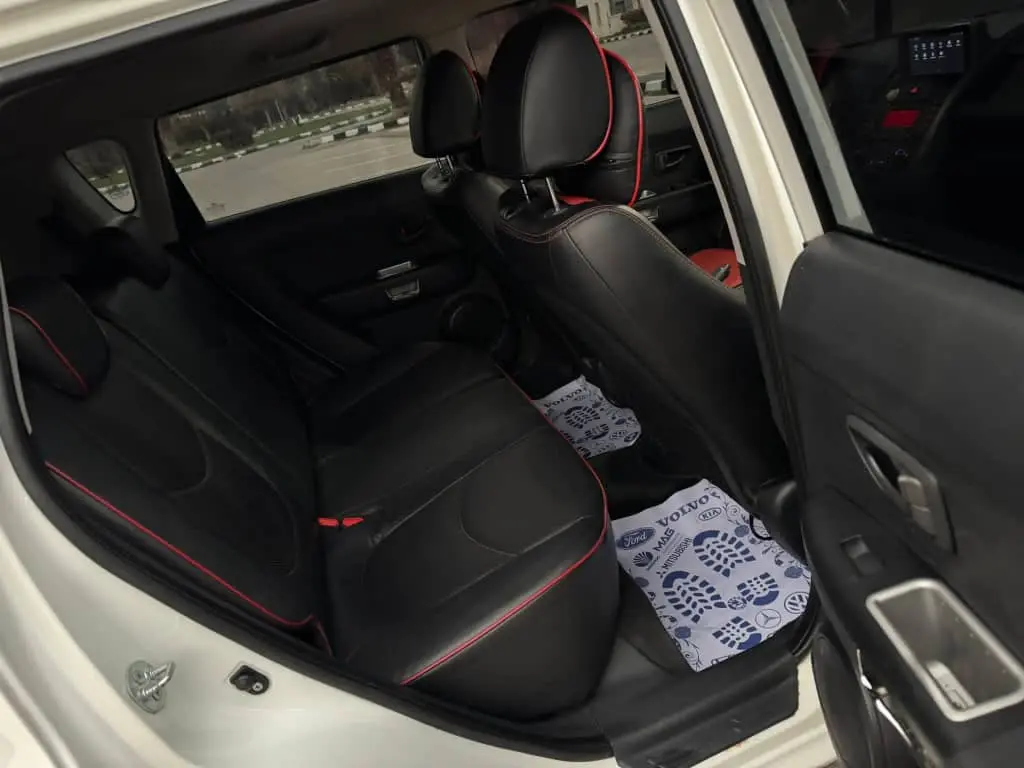 للبيع كيا سول 2010 بحالة ممتازة ومميزة - صورة 7