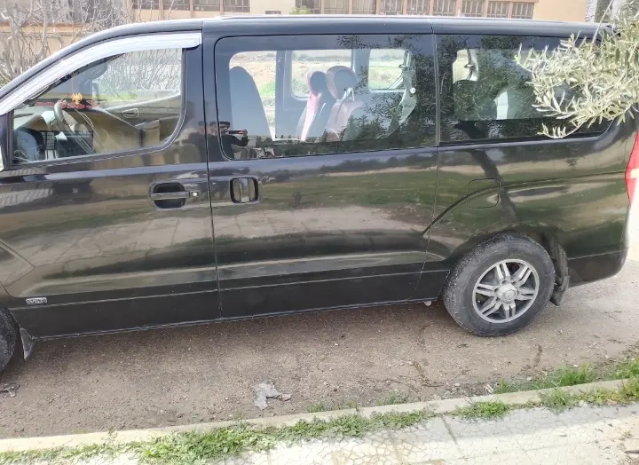 للبيع فان هيونداي إتش ون H-1 موديل 2008 فان عائلية واسعة - صورة 6