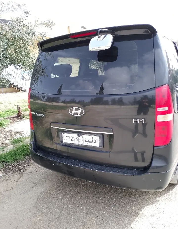 للبيع فان هيونداي إتش ون H-1 موديل 2008 فان عائلية واسعة - صورة 8