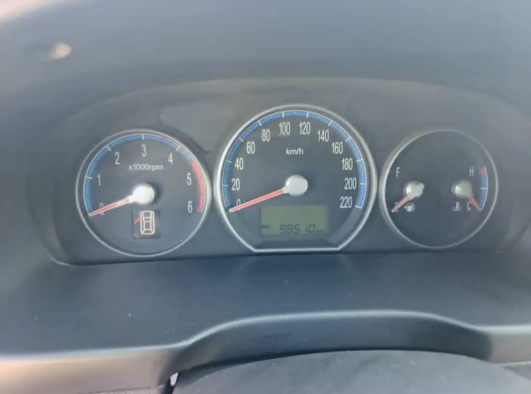 هيونداي سانتا في 2006 بحالة جيدة - صورة 10