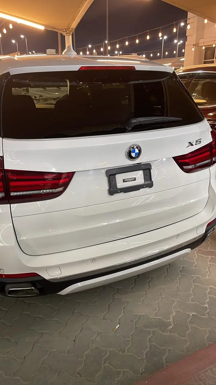 بي إم دبليو X5 موديل 2018 بحالة ممتازة - صورة 5