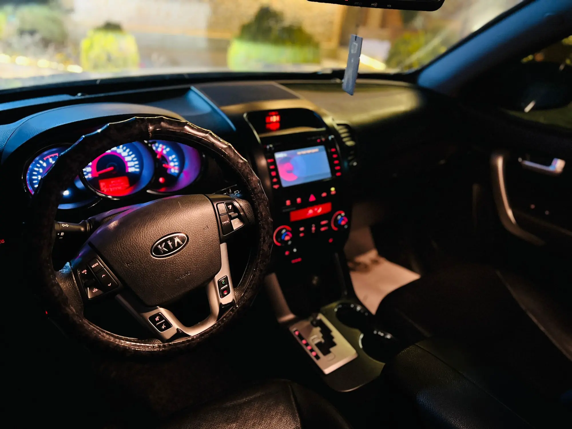 كيا سورينتو 2009 - سيارة عائلية اعتمادية وقوية - صورة 3