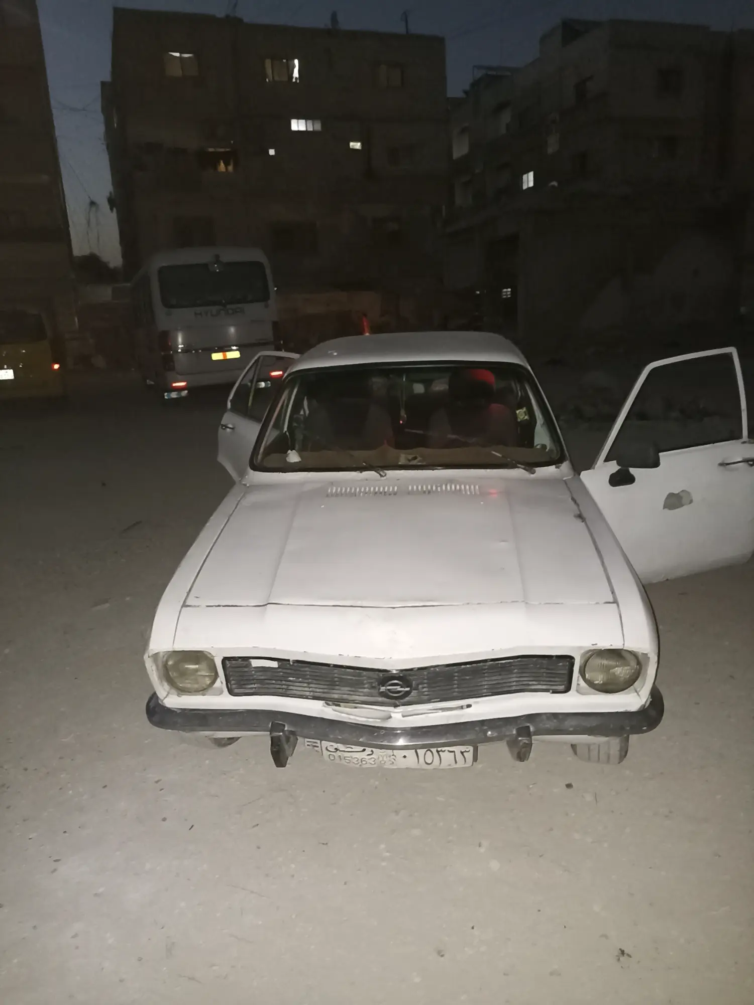 أوبل أسكونا 1974 كلاسيكية بحالة جيدة - صورة 4