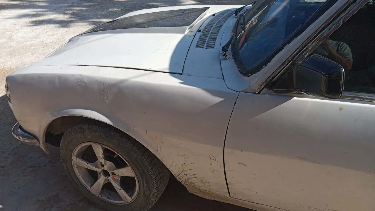 بيجو 504 موديل 1974 - سيارة كلاسيكية مميزة - صورة 2