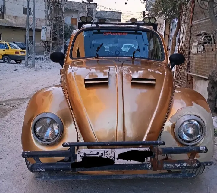 فولكس فاجن بيتل 1969 كلاسيكية بتعديلات مميزة - صورة 4