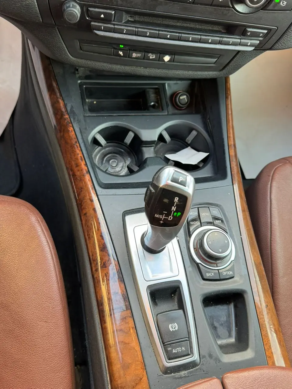 بي إم دبليو X5 موديل 2013 بحالة ممتازة - صورة 6