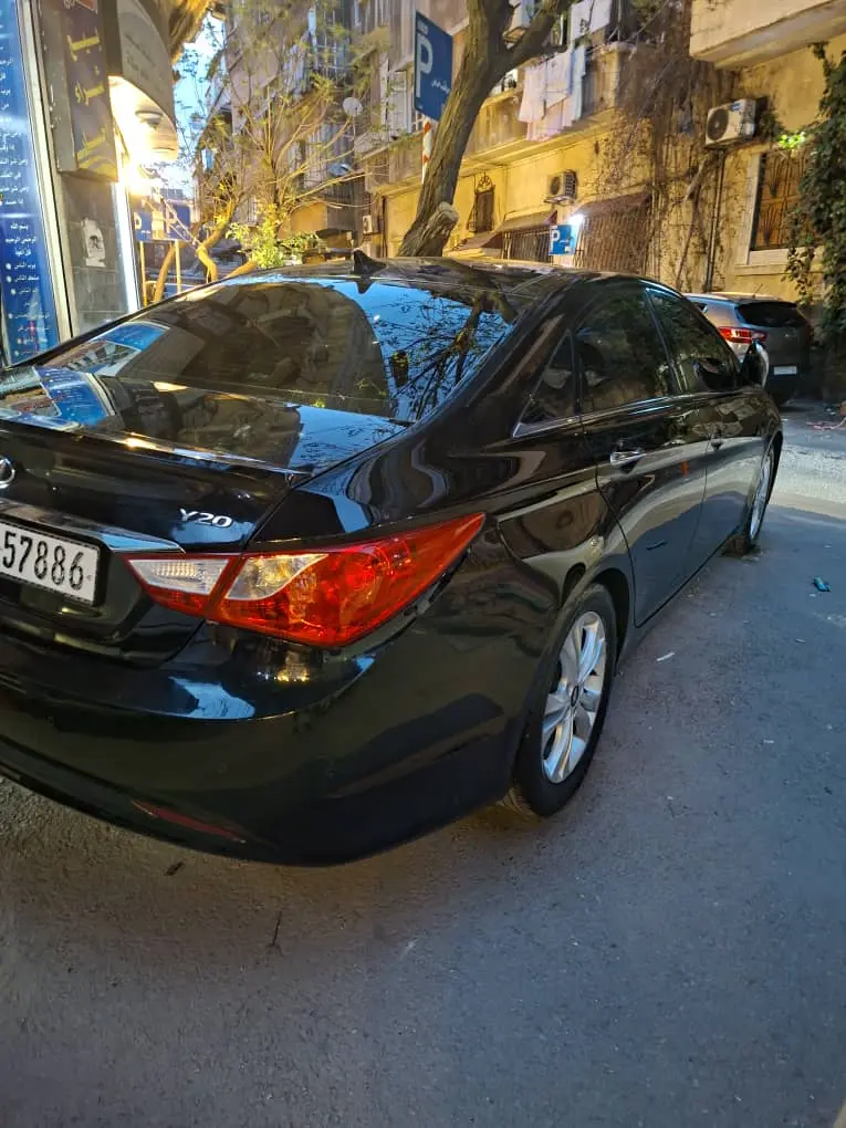 هيونداي سوناتا 2011 بحالة ممتازة وبانوراما - صورة 2