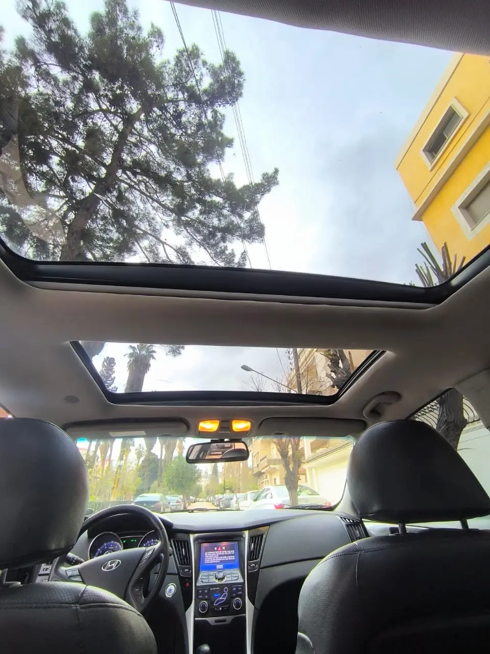 هيونداي سوناتا 2011 بحالة ممتازة وبانوراما - صورة 3