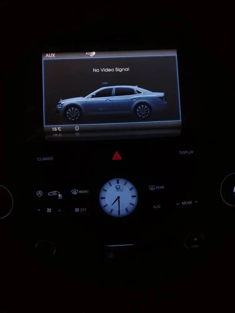 هيونداي جينيسيس 2012 بحالة ممتازة وفخامة عالية - صورة 16