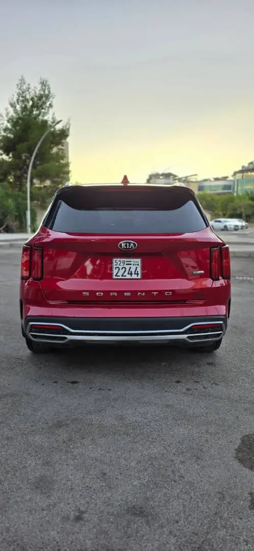 كيا سورينتو 2021 هجينة بحالة ممتازة - صورة 2