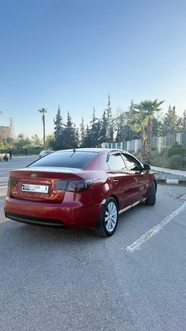 كيا فورتي 2010 بحالة ممتازة للبيع - صورة 2