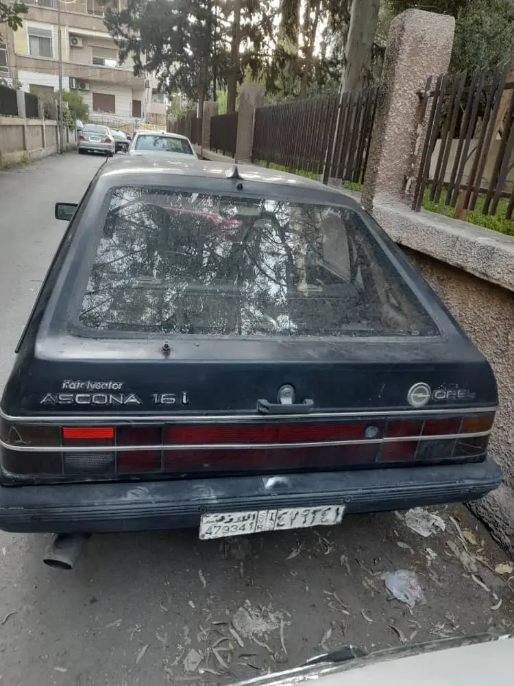 أوبل أسكونا 1988 كلاسيكية بحالة جيدة - صورة 3