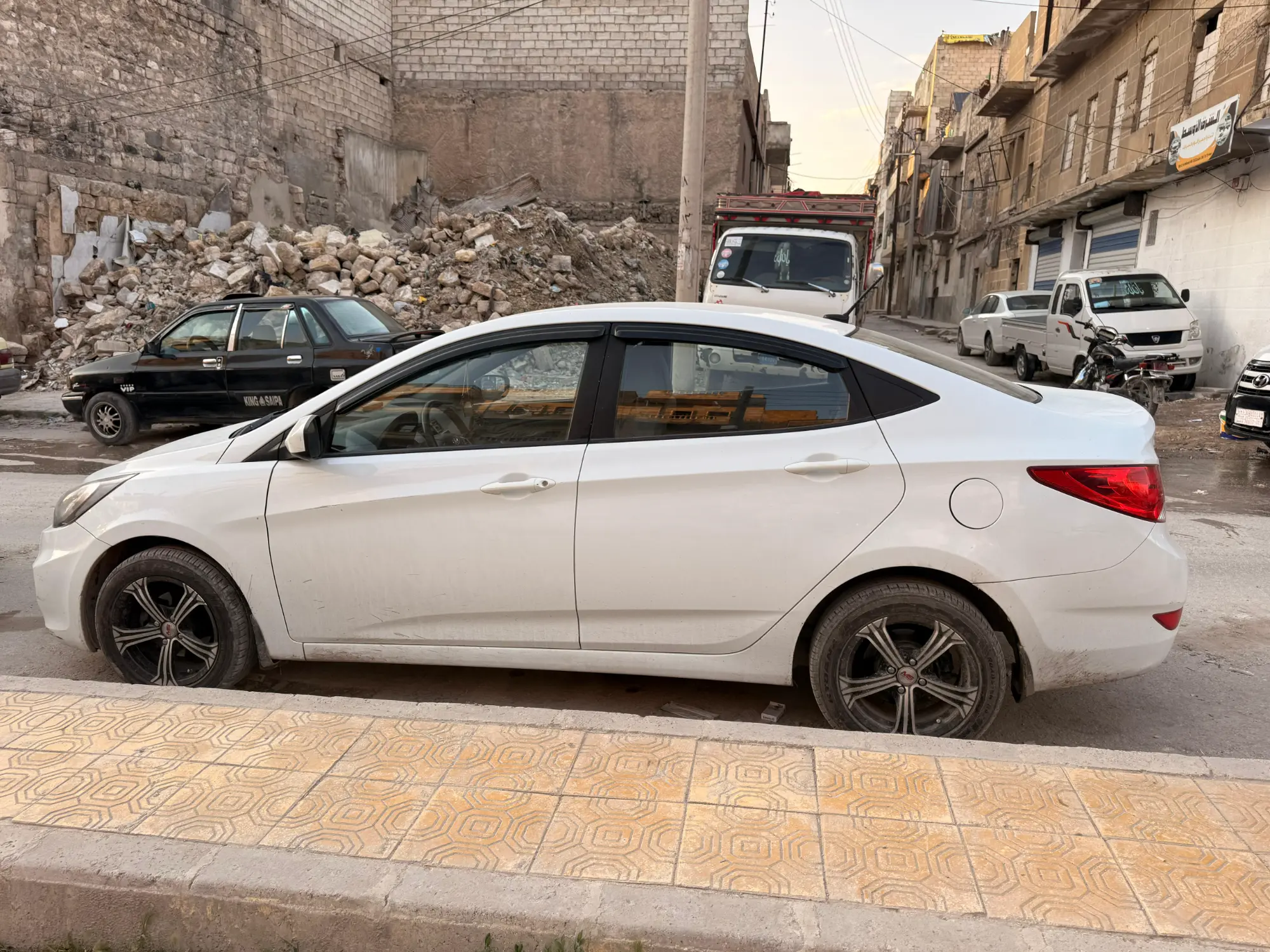 هيونداي أكسنت 2012 اقتصادية وعملية - صورة 3