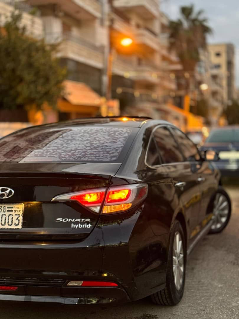 هيونداي سوناتا هايبرد 2018 بحالة ممتازة - صورة 2