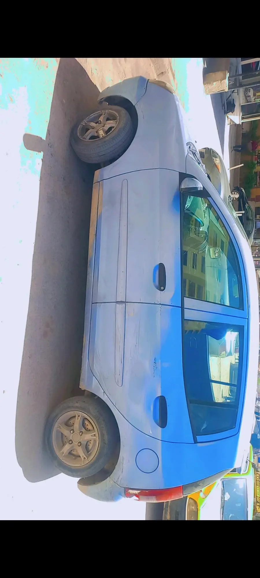 Kia mornikكيا مورنيغ كرت ٢٠٠٦ غيار عادي للبيع أو   داكيشة ع سيارة  توماتيك والفرق تقسيط الي عندو طلب - صورة 2