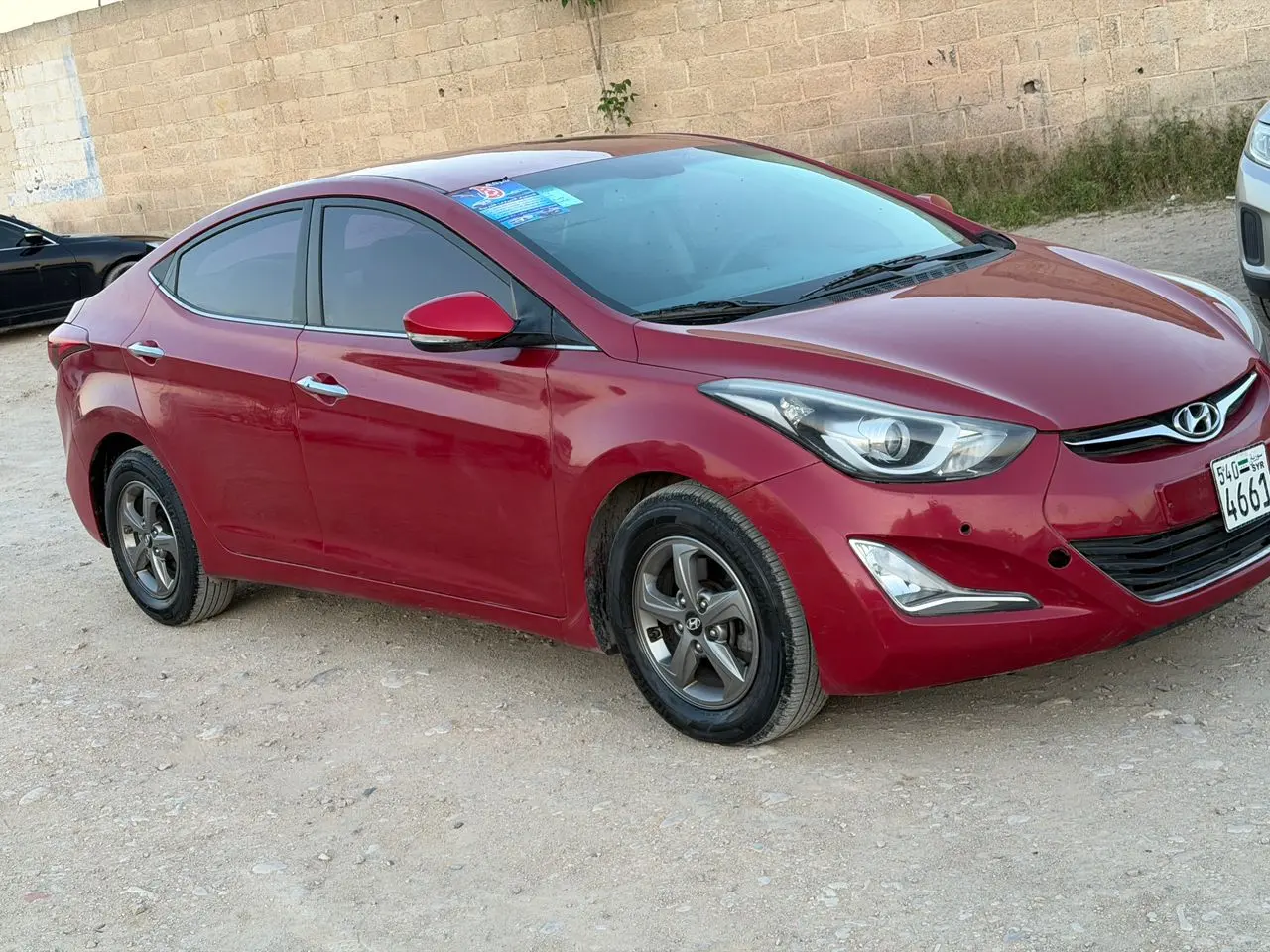 هيونداي إلنترا 2015 بحالة ممتازة وعملية