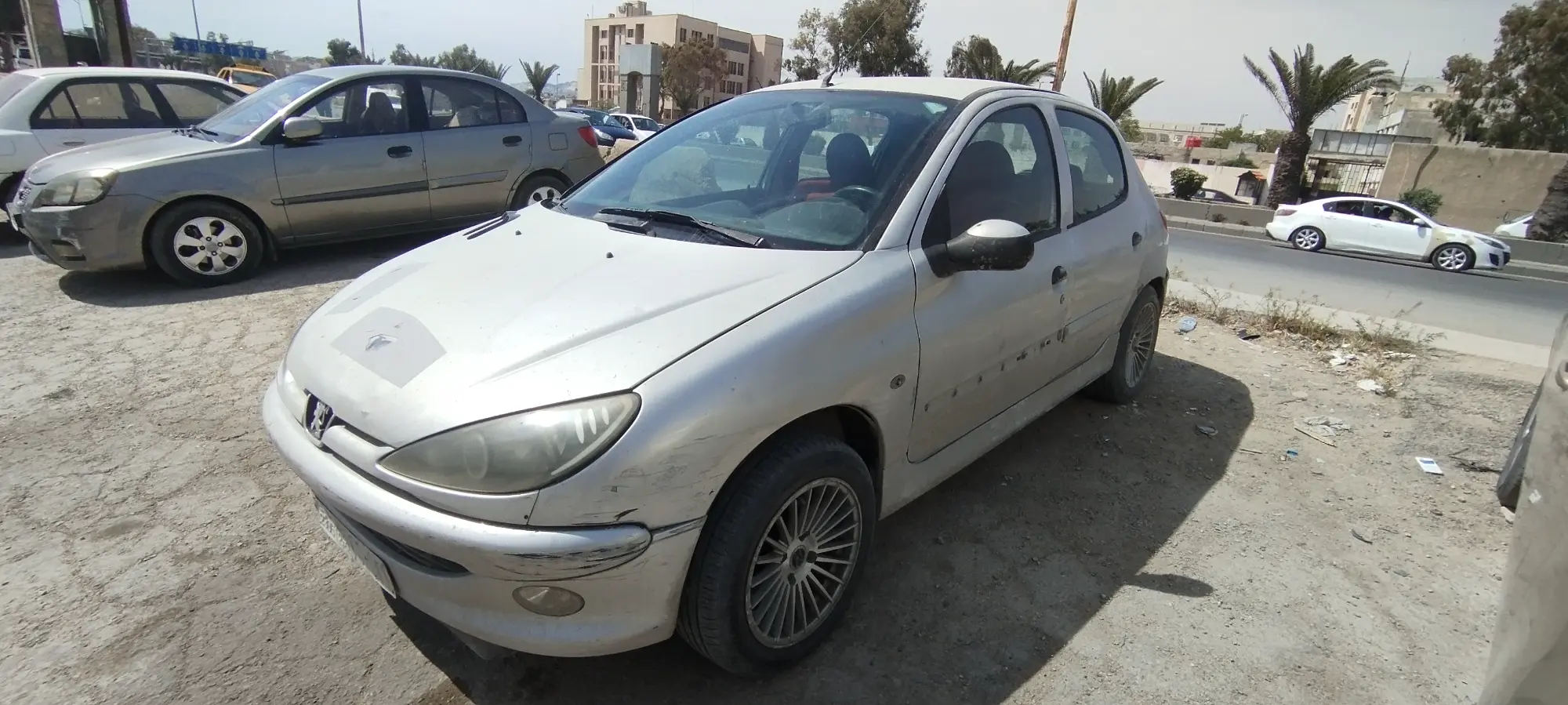 بيجو 206 موديل 2006 بحاجة زنار للبيع