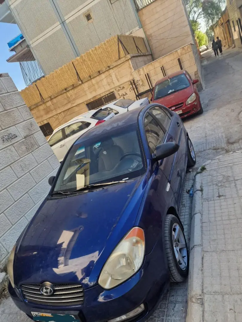 هيونداي فيرنا 2006 بحالة جيدة للبيع - صورة 2