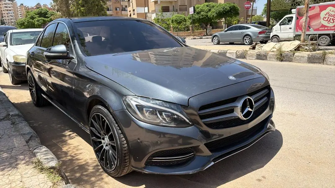 مرسيدس-بنز C-Class موديل 2015 بحالة ممتازة