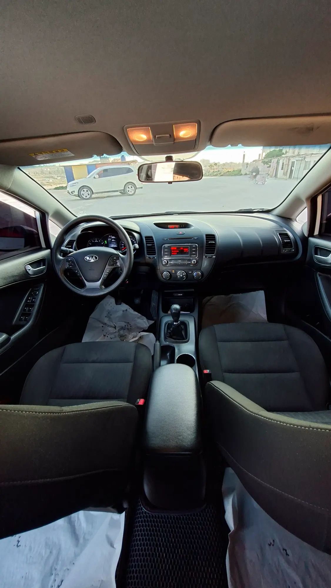 kia k3 2013 بحالة الوكالة زيرو - صورة 4