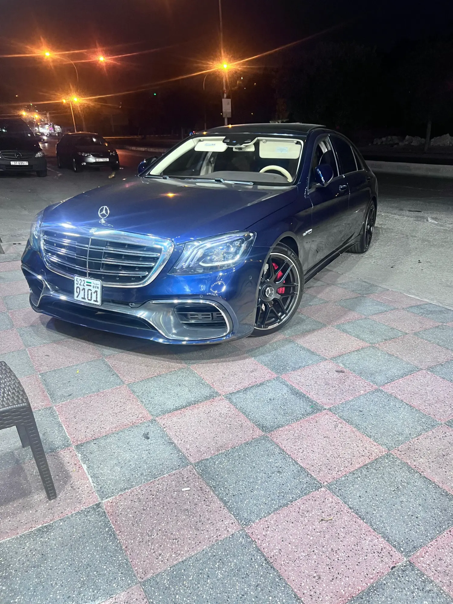 مرسيدس-بنز S-Class 2015 بحالة ممتازة وفخامة لا تضاهى - صورة 5