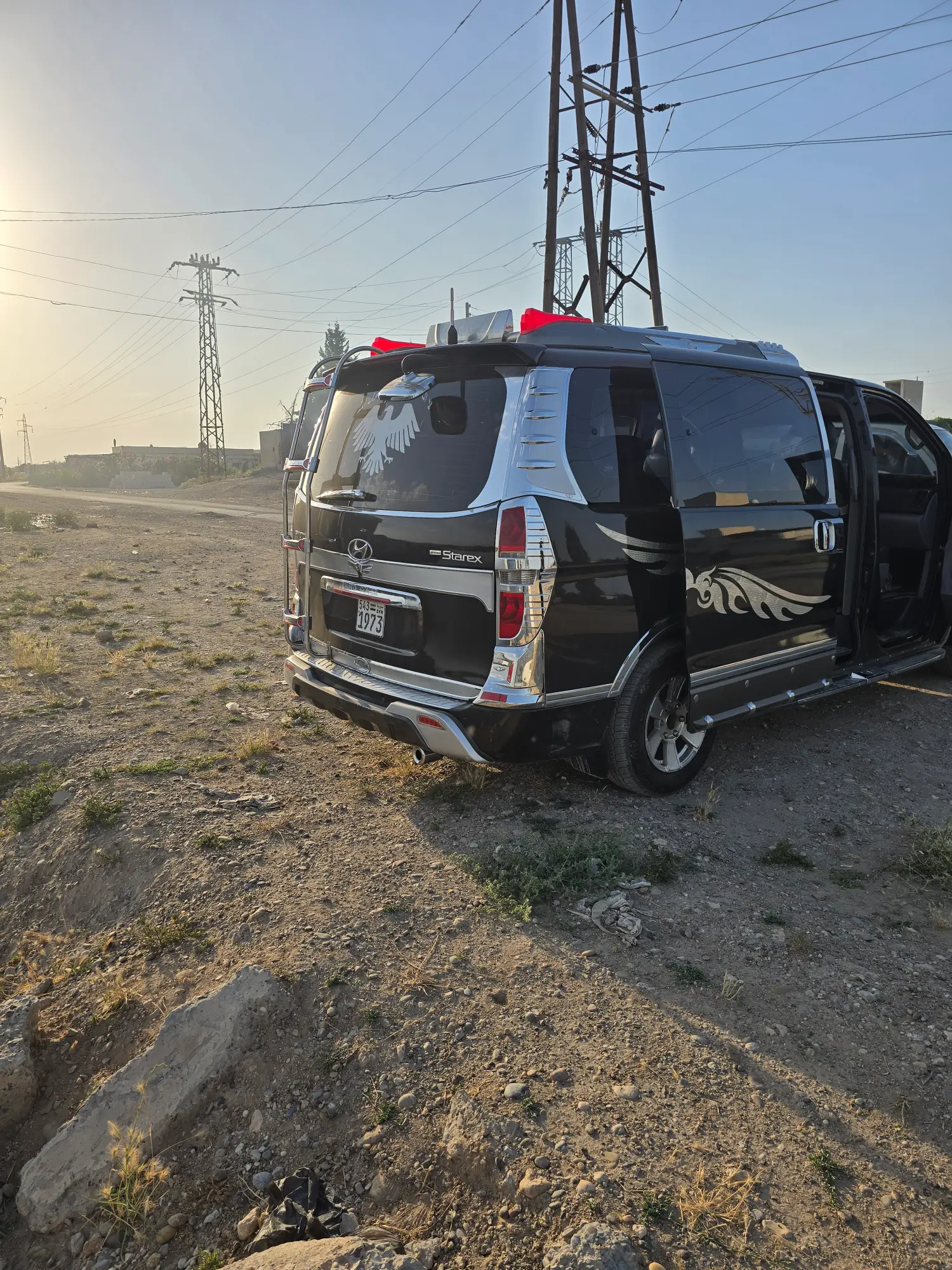 هيونداي H-1 موديل 2012، خيارك الأمثل للنقل والعمل - صورة 3