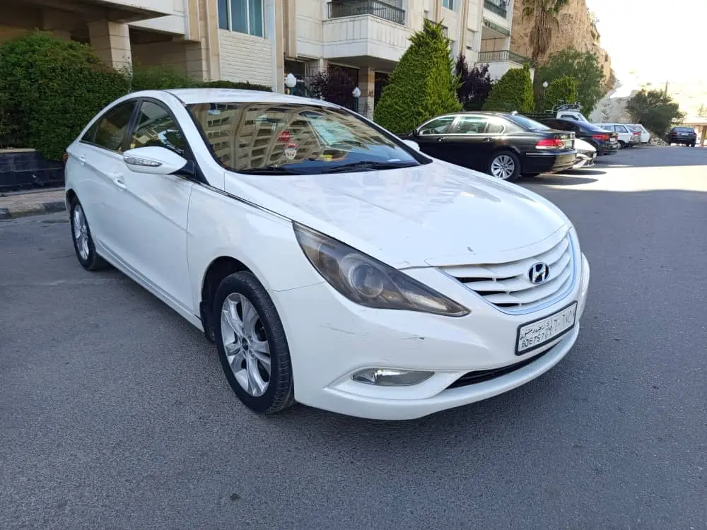 هيونداي سوناتا 2010 بحالة جيدة للبيع