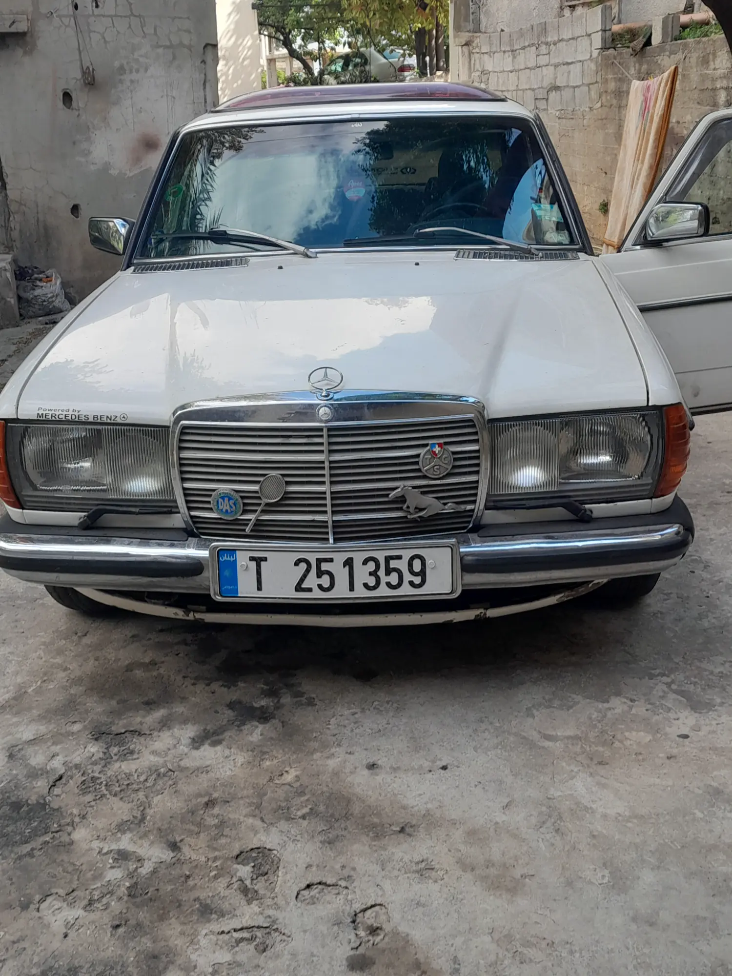 مرسيدس بنز 200 كلاسيكية موديل 1980 - بحالة مميزة - صورة 1