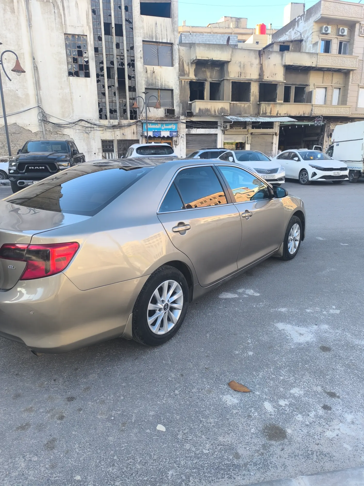 تويوتا كامري 2014 بحالة ممتازة - صورة 3