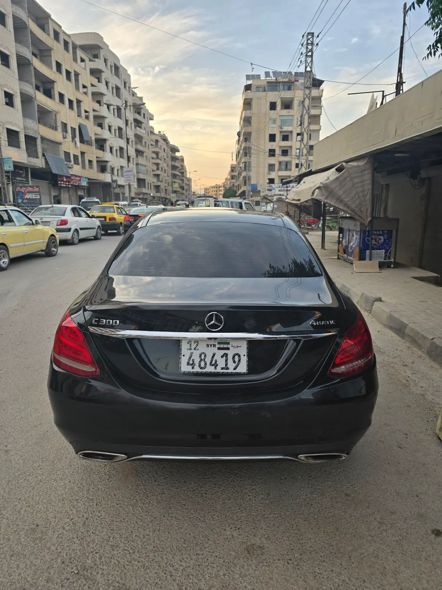 مرسيدس-بنز C-Class 2017 بحالة ممتازة - صورة 3