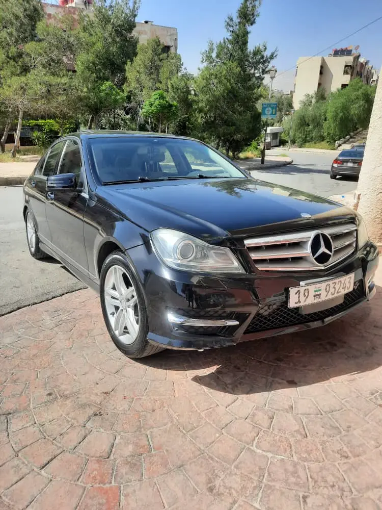 مرسيدس-بنز C-Class موديل 2013 بحالة ممتازة