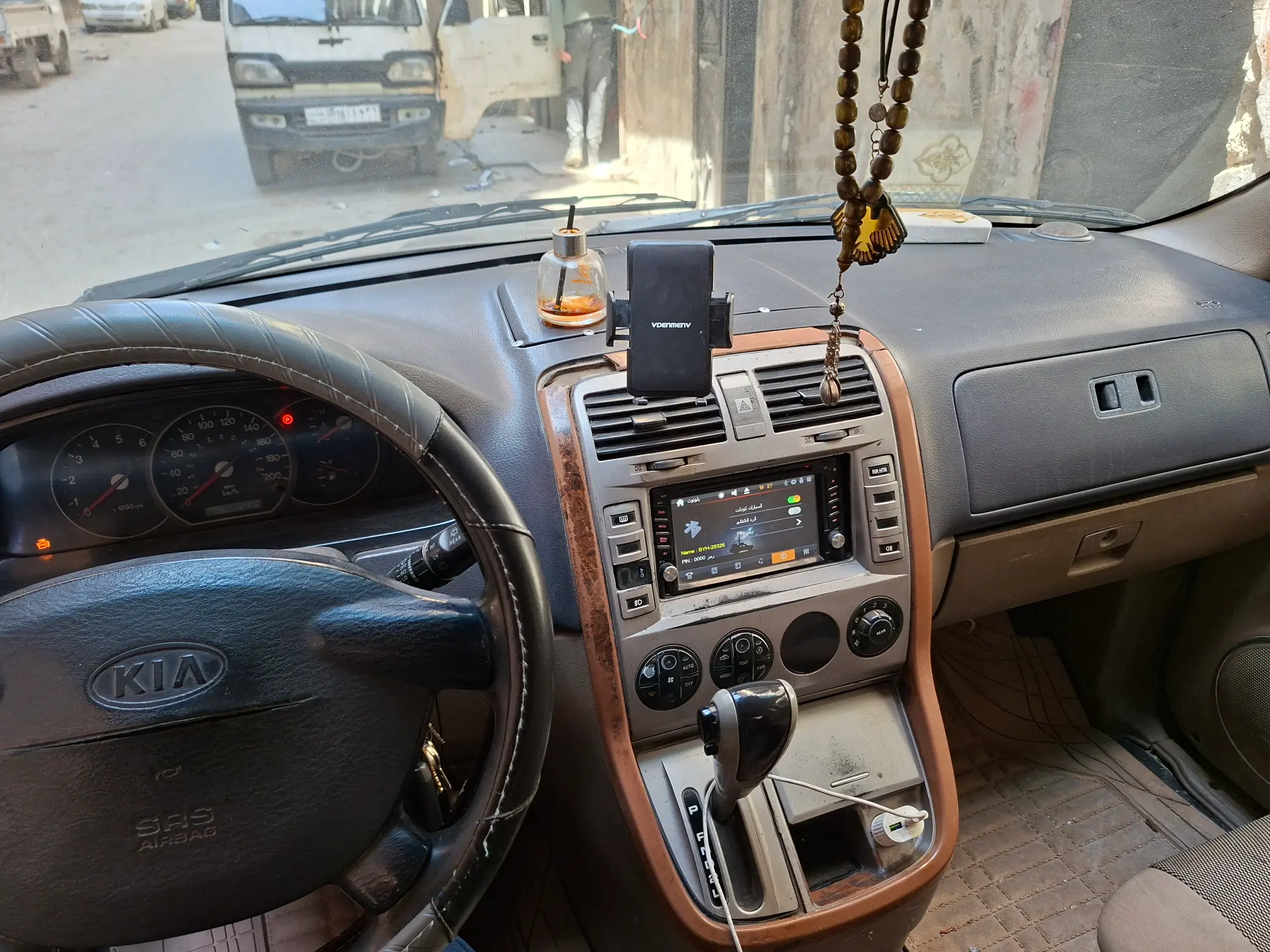 كيا كارنيفال 2004 بحالة جيدة للبيع - صورة 2