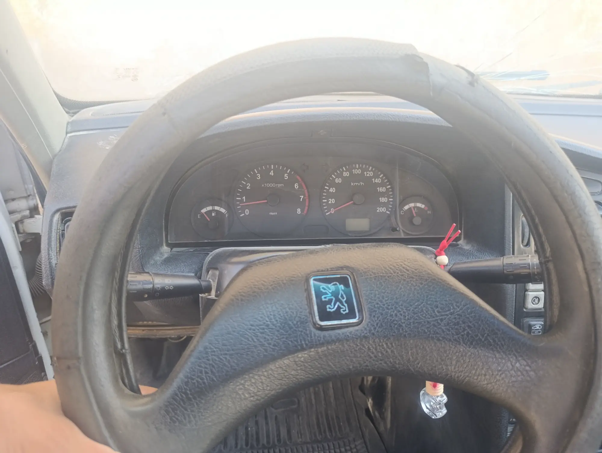 بيجو 405 موديل 2008 بحالة جيدة - صورة 4