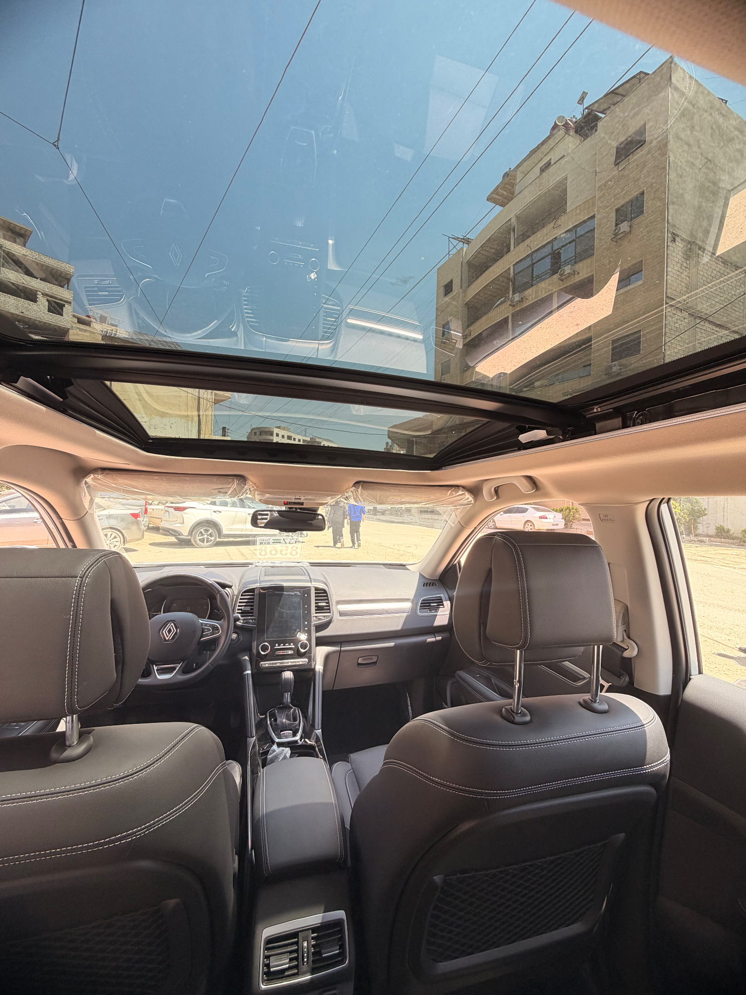 رينو كوليوس 2025 بحالة الوكالة - صورة 13