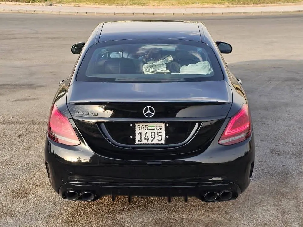 مرسيدس-بنز c300 2019 بحالة استثنائية - صورة 2