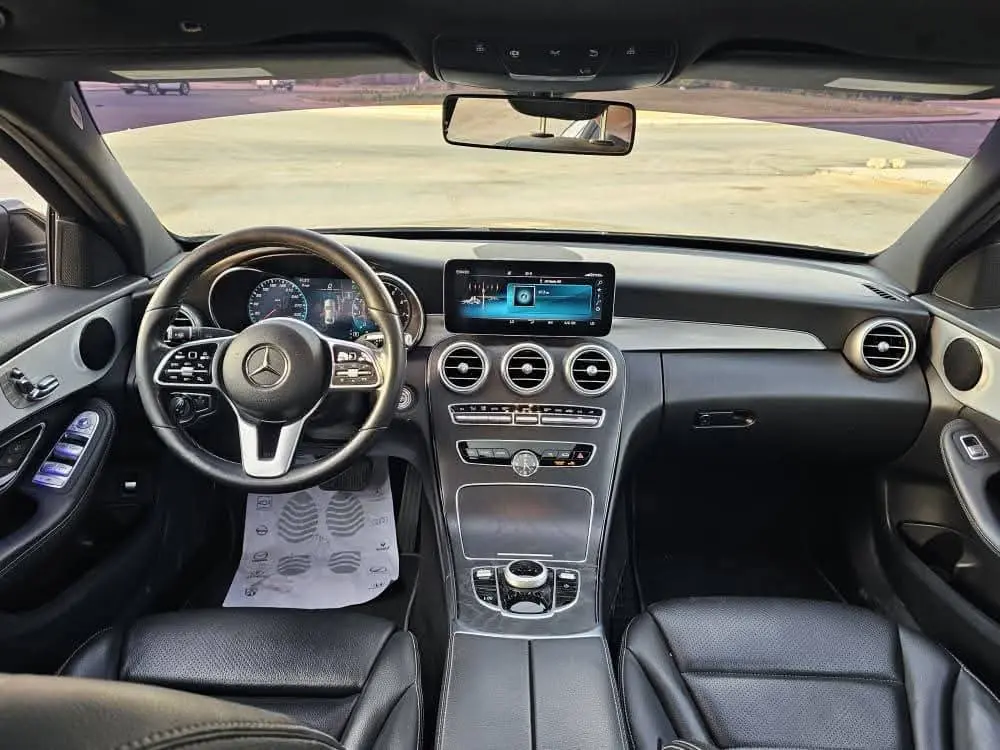 مرسيدس-بنز c300 2019 بحالة استثنائية - صورة 3