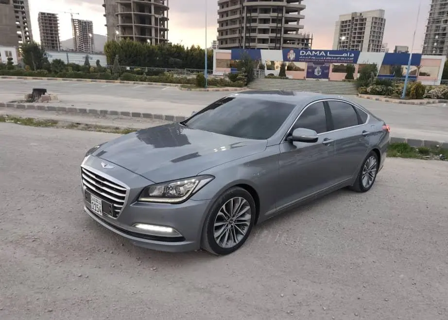 هيونداي جينيسيس 2015 بحالة ممتازة وفخامة عالية