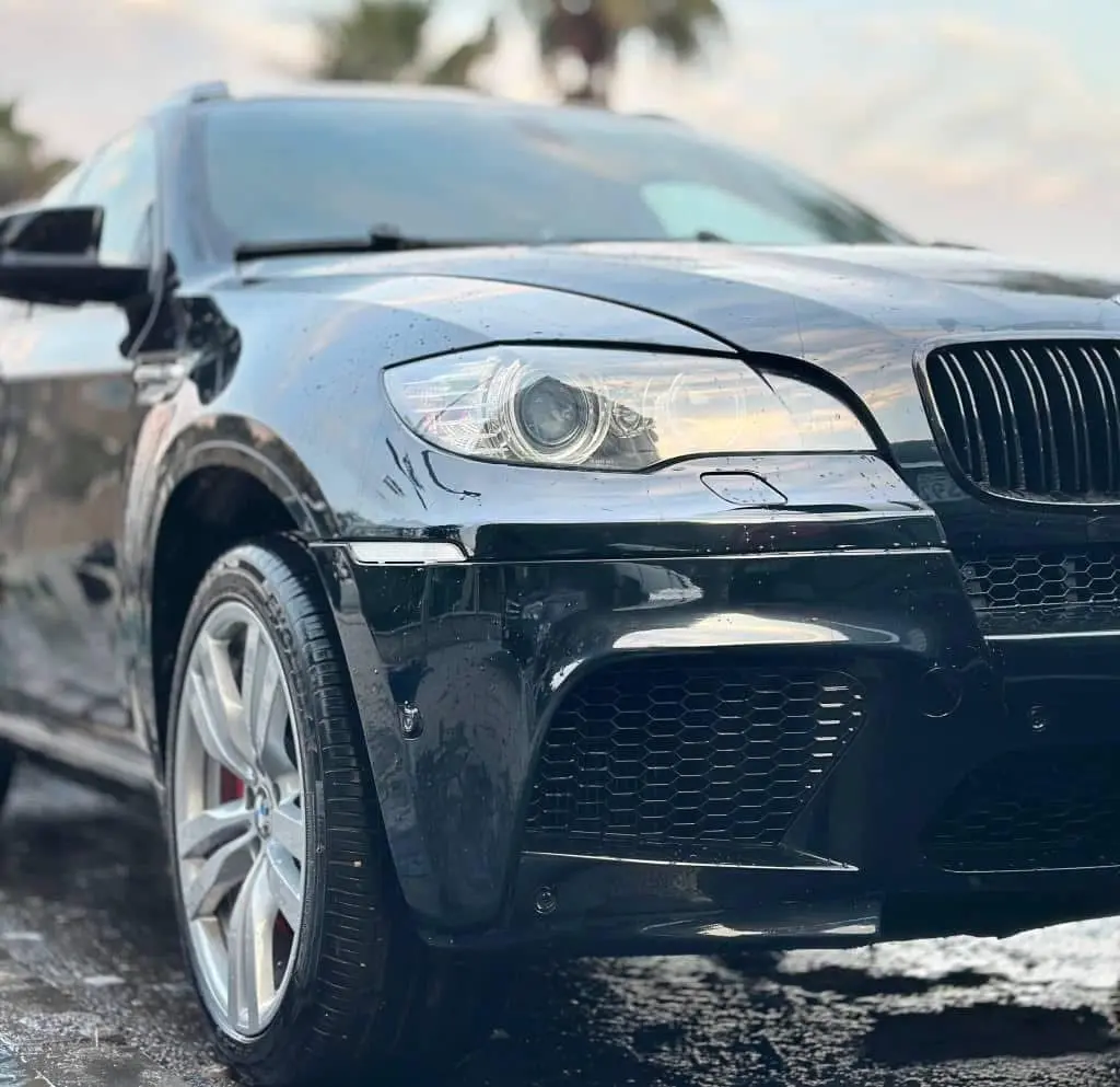 بي إم دبليو X6 M موديل 2012 بحالة رياضية مميزة - صورة 2