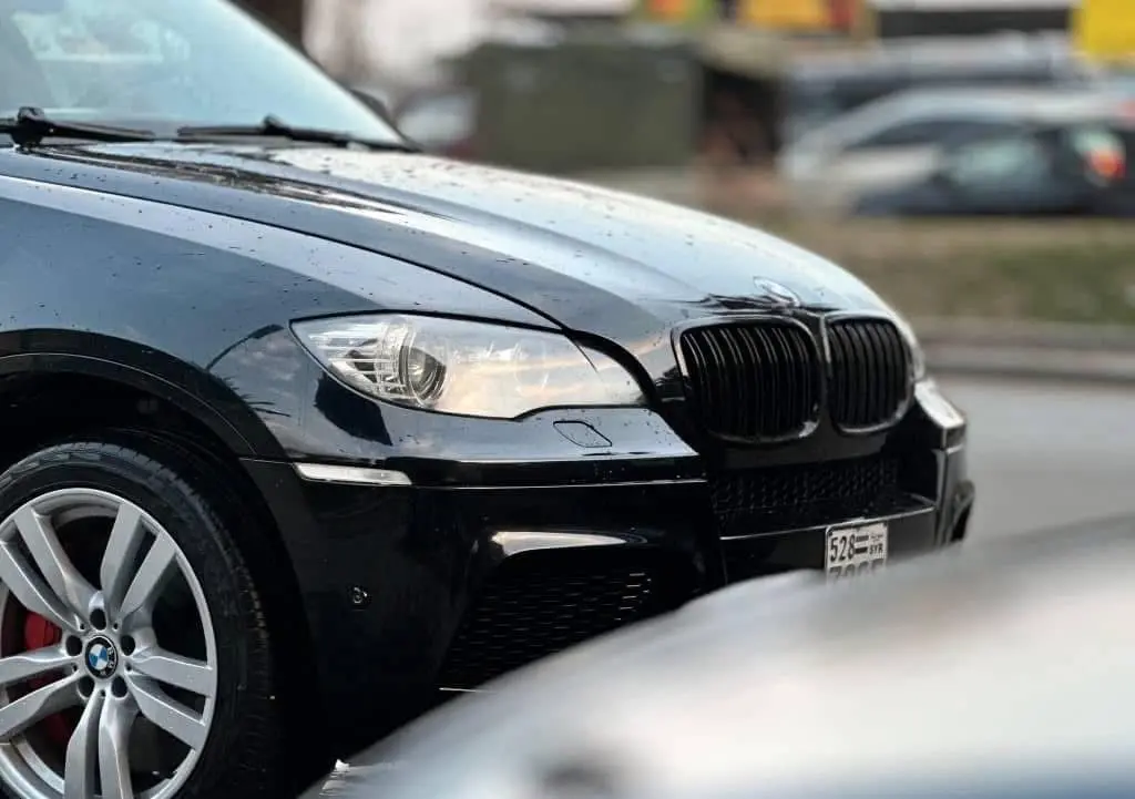 بي إم دبليو X6 M موديل 2012 بحالة رياضية مميزة - صورة 3